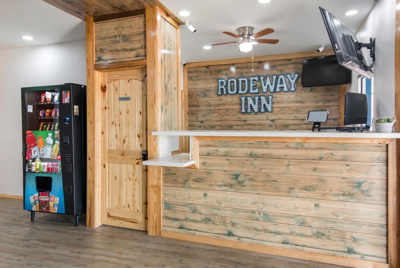 Rodeway Inn Broken Bow-Hochatown Ngoại thất bức ảnh