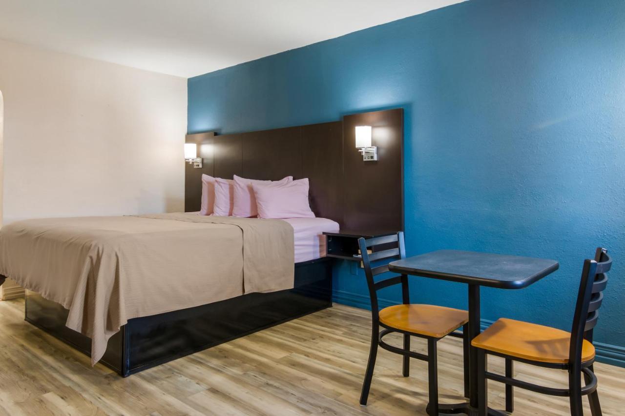 Rodeway Inn Broken Bow-Hochatown Ngoại thất bức ảnh