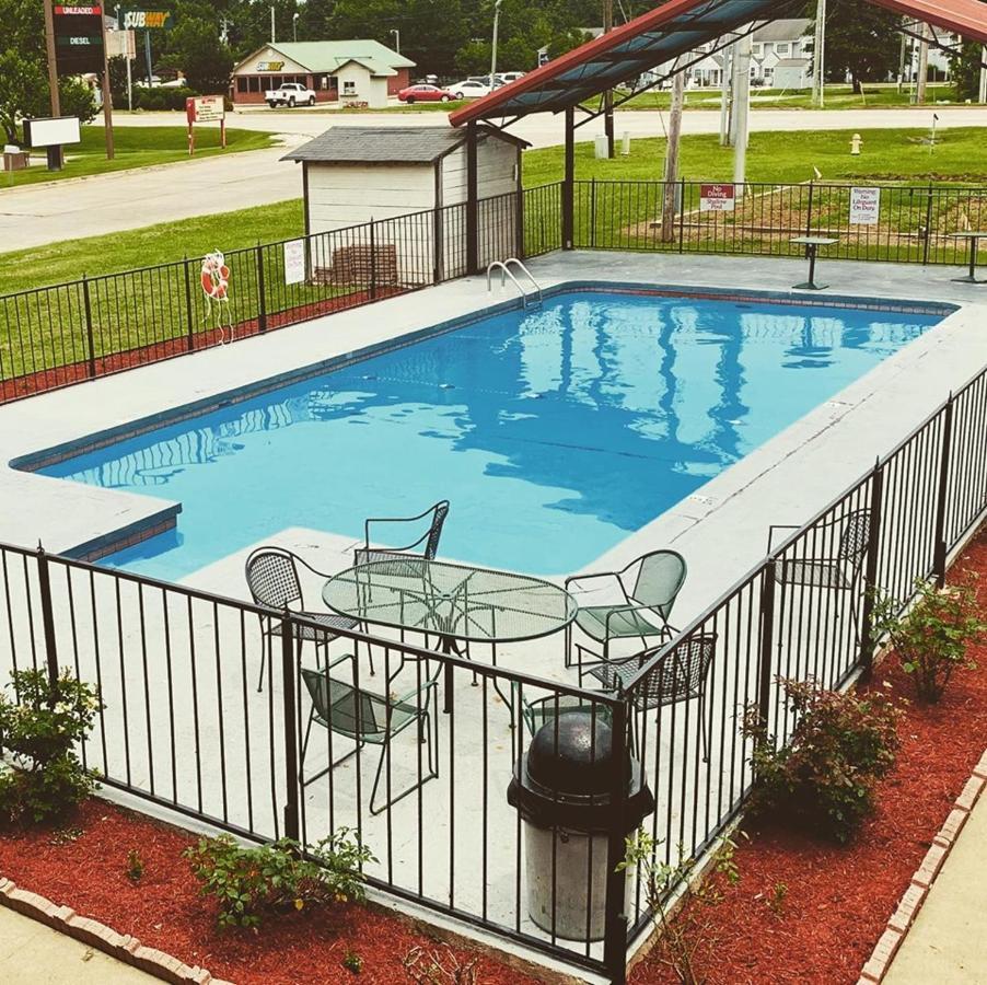 Rodeway Inn Broken Bow-Hochatown Ngoại thất bức ảnh