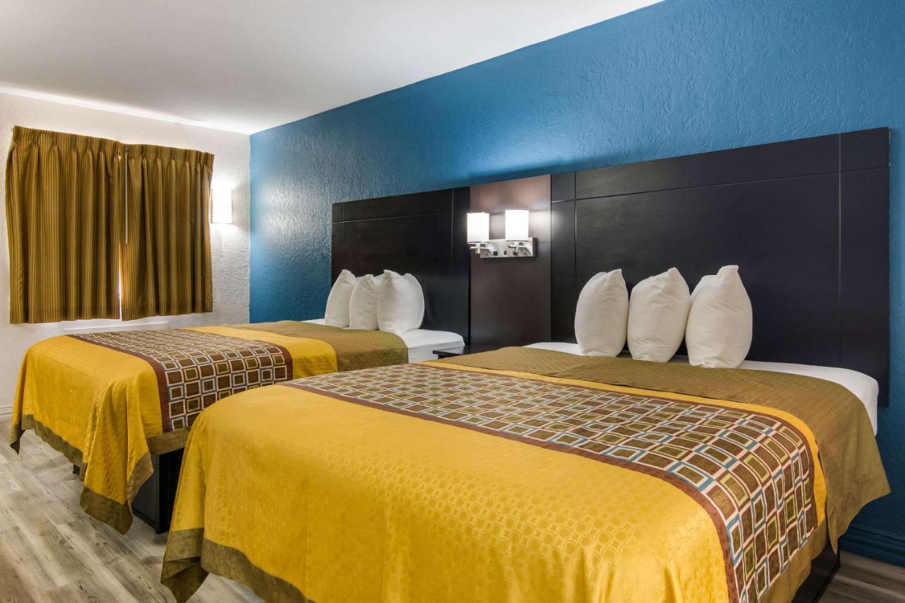 Rodeway Inn Broken Bow-Hochatown Ngoại thất bức ảnh