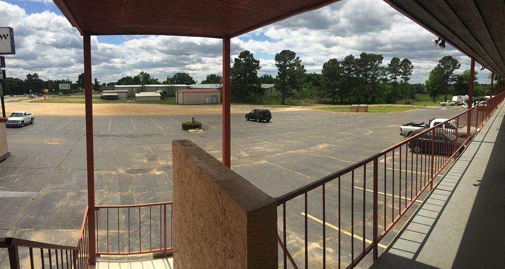 Rodeway Inn Broken Bow-Hochatown Ngoại thất bức ảnh