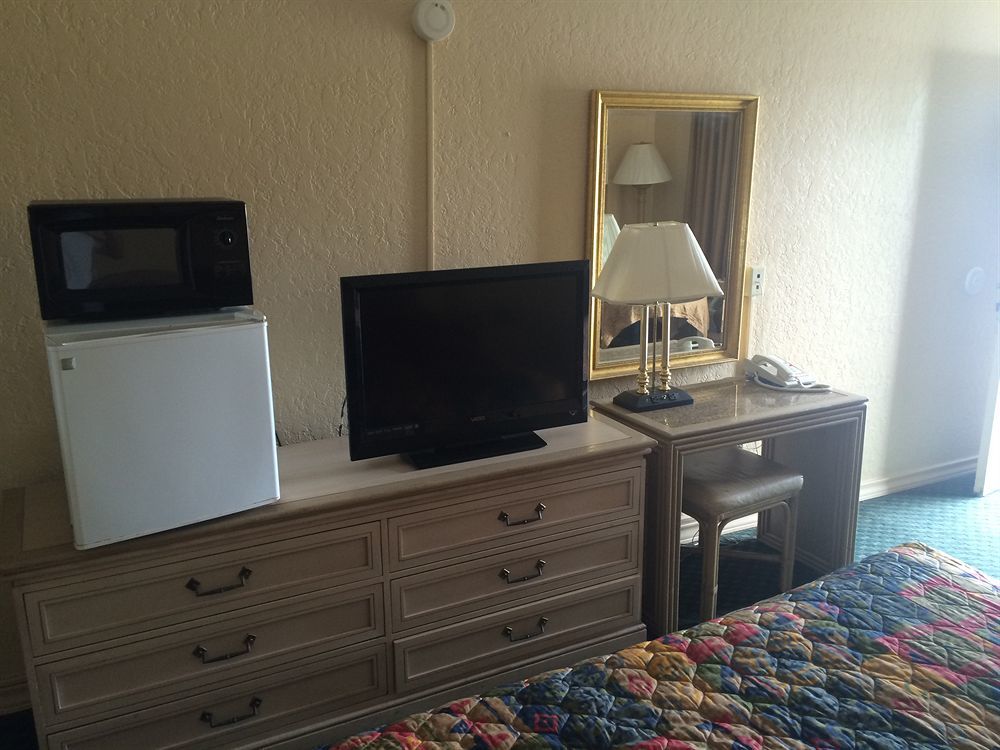 Rodeway Inn Broken Bow-Hochatown Ngoại thất bức ảnh
